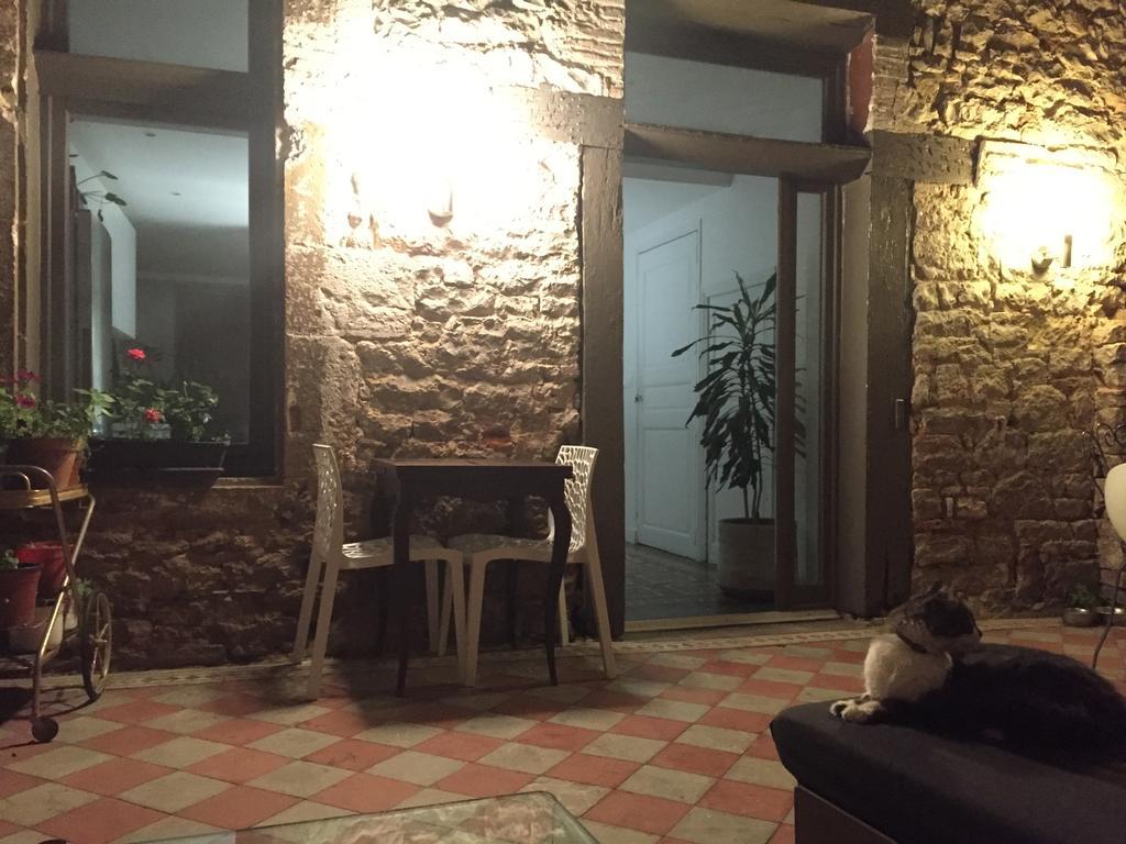 B&B Le Chat Qui Dort Montricoux Exteriör bild